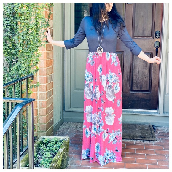 ✨LAST ONE✨CHARCOAL FLORAL SIDE POCKETS MAXI DRESS - Picture 2 of 13